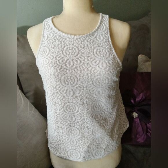 LACE/lined dress tank top with keyhole closure. - Picture 1 of 5